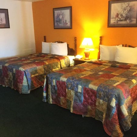 Budget Inn Лъмбъртън Екстериор снимка