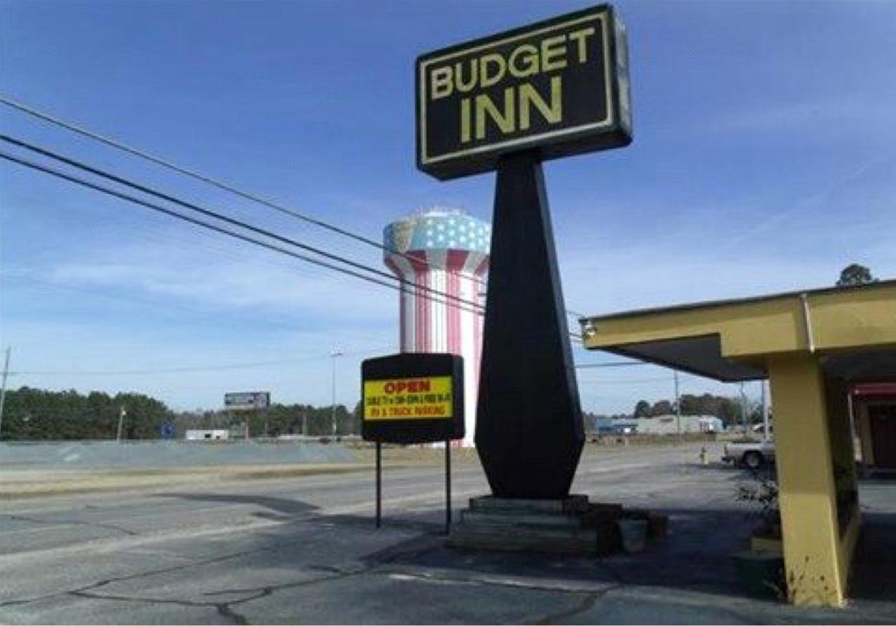 Budget Inn Лъмбъртън Екстериор снимка